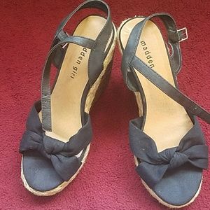 Madden Girl wedge sandal 8M